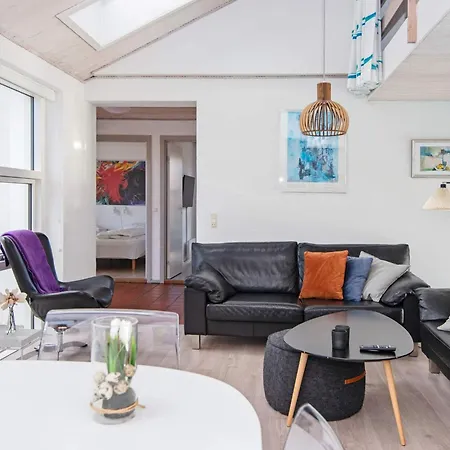 Luxury Pool Retreat In - By Traum