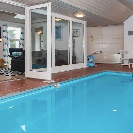 Luxury Pool Retreat In - By Traum